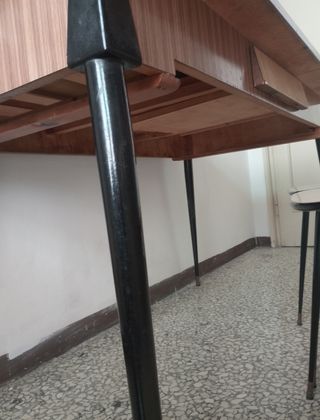 Tavolo vintage con 2 sedie