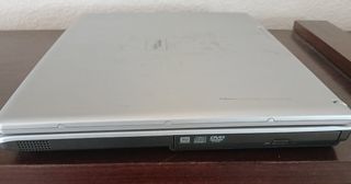 Portátil Fujitsu Siemens Amilo M7440