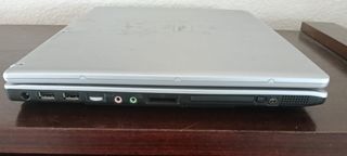 Portátil Fujitsu Siemens Amilo M7440