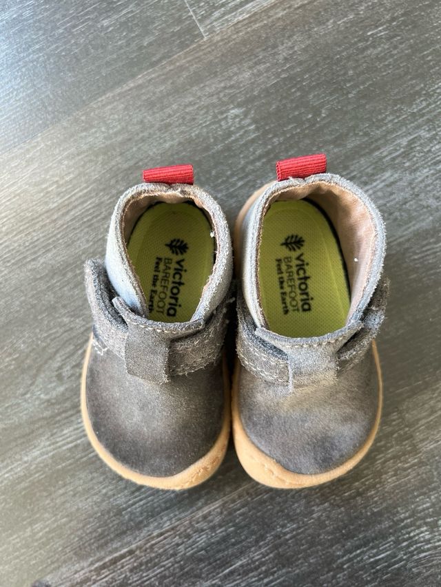 Botas Victoria BAREFOOT talla 19