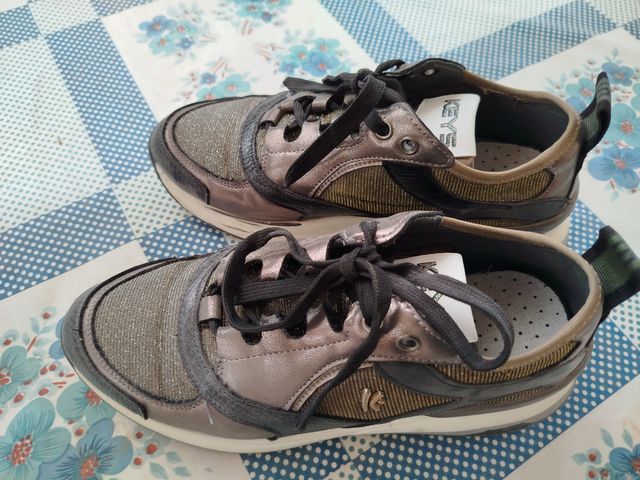 Zapatillas KEYS marrón plata