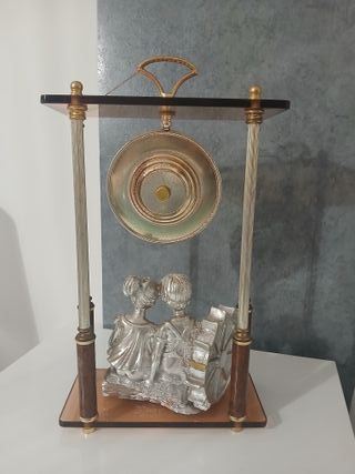 Antico Orologio da Tavolo in Vetro con Scultura Ar