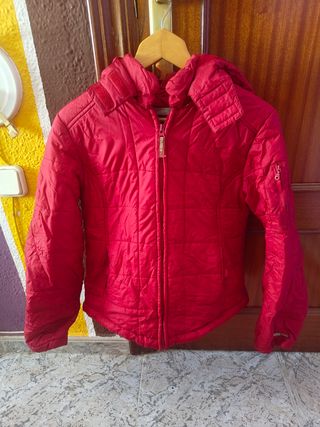 Cazadora roja Zara 