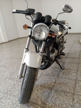 Daelim Roadwin FI 125cc