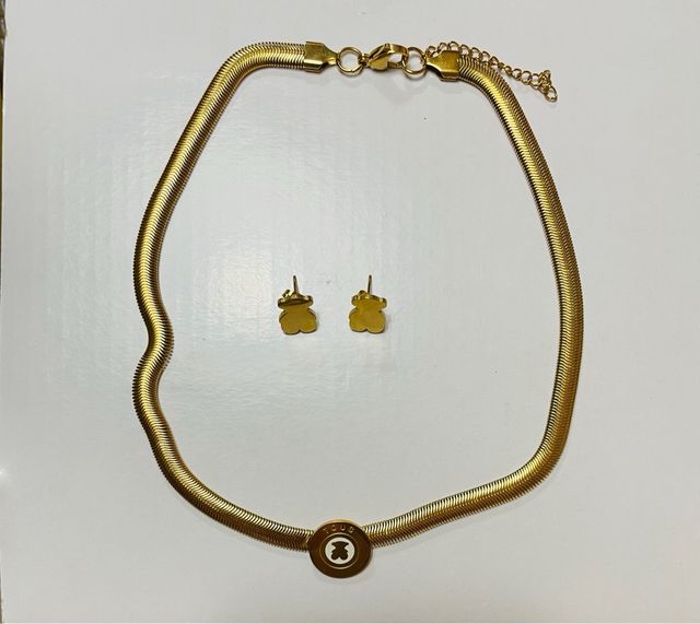 Collar y pendientes Tous a juego de metal dorados