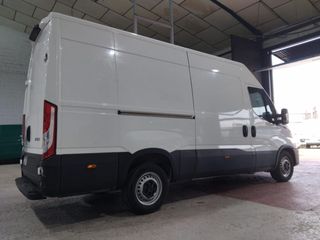 Iveco Daily 35S16	2.3 TD 35S 16 V 3520L/H2 12 M3 .