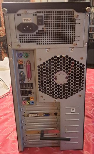 PC Pentium Dual Core 2.7 Ghz - 2GB RAM