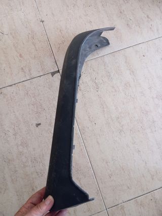 Moldura paragolpes Nissan Terrano II 620771F100