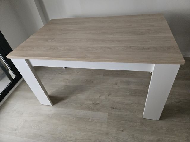 Mesa comedor extensible blanca y beige