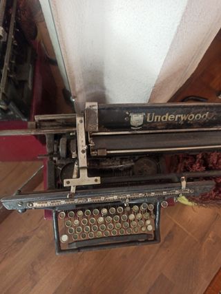 Máquina de escribir antigua
