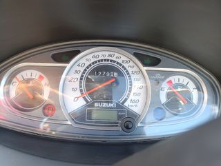 Suzuki Burgman 200 blanca 2011 17800 km ITV 2026