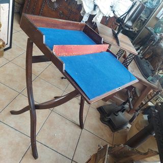 Escritorio portátil antiguo