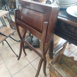 Escritorio portátil antiguo