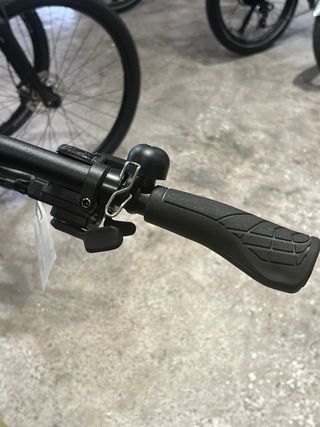 Bicicleta eléctrica Cannondale Mavaro 2