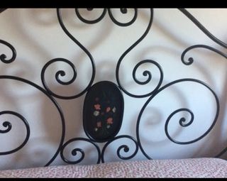 Cama con dosel negra metal