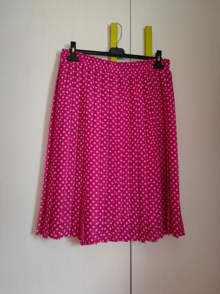 Falda plisada lunares rosa