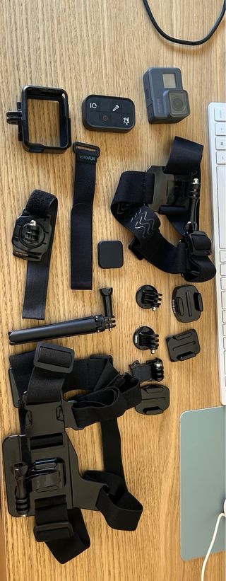 GoPro Hero 5 Black con muchos extras