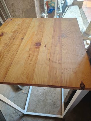 Mesa alta terraza - madera y metal..son 8 mesas