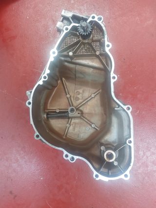 Tapa de embrague y bomba de agua BMW F650