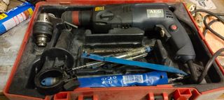 Taladro percutor AEG Millennium Xtra