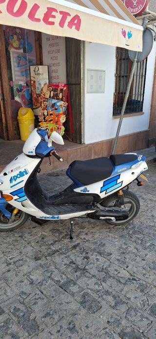 Aprilia SR: Scooter en buen estado