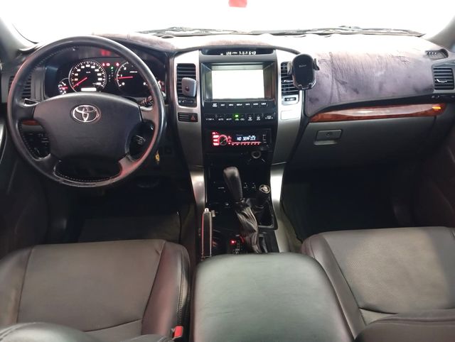 Toyota Land Cruiser 2004