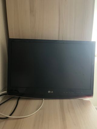 TV LG 20" negro