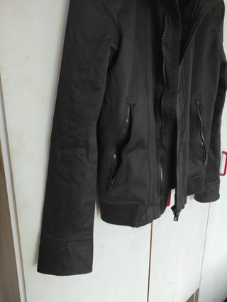 Cazadora Zara Basic negra - Talla S
