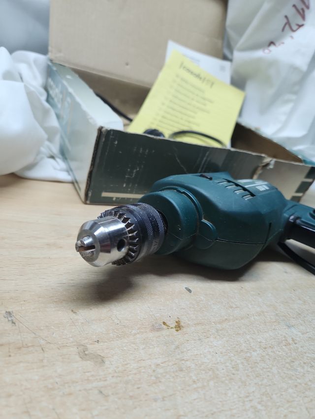 Taladro percutor Casals 550W VT510