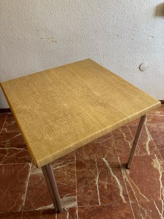Mesa terraza hostelería o jardín 80x80cm madera
