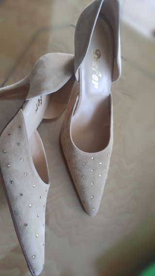 Preciosos zapatos Stilettos