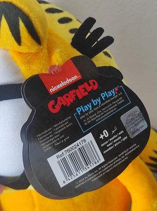 Peluche Garfield con etichetta