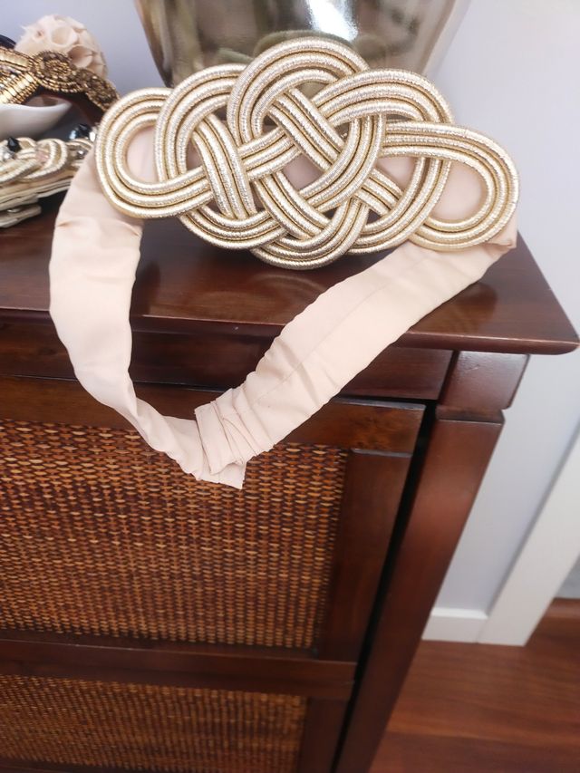 Cinturón dorado fiesta - beige