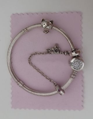 Pulsera Pandora plata - charms
