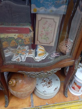 Vitrina antigua Luis XV