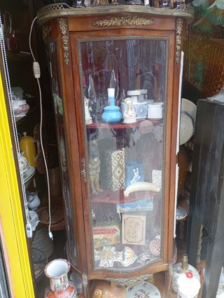 Vitrina antigua Luis XV
