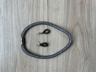 Gargantilla y pendientes negros y plateados