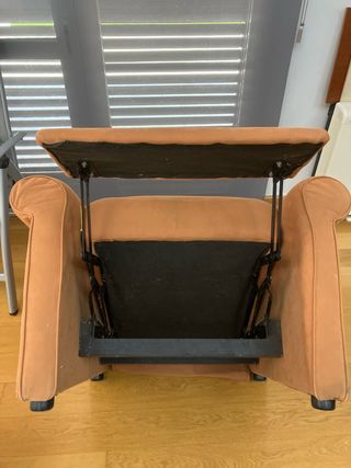 Sillón reclinable beige