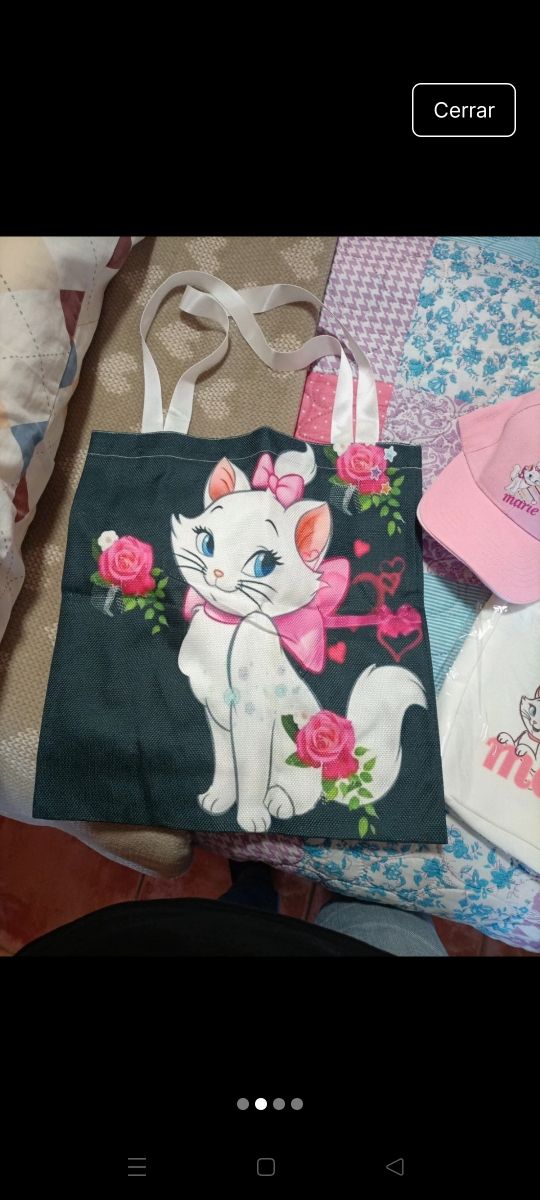 Bolso, gorra y neceser Marie