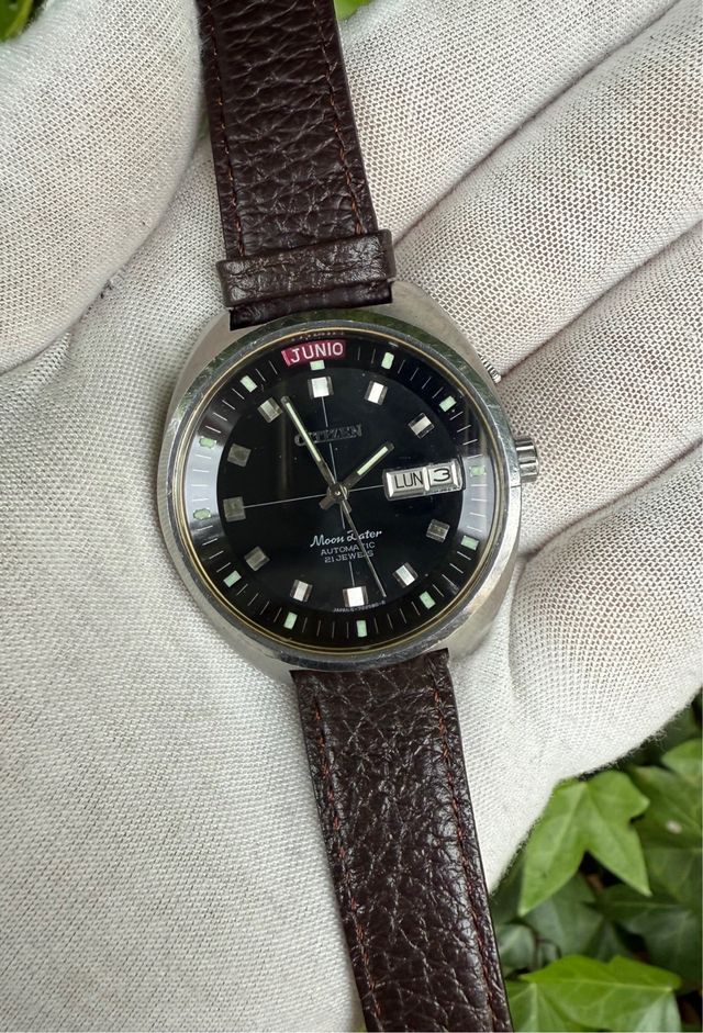 Citizen Moon Dater Automático