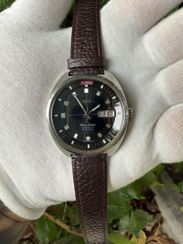 Citizen Moon Dater Automático