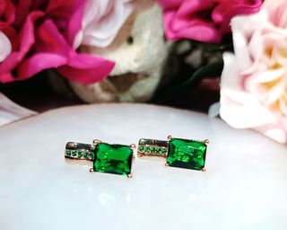 Pendientes circonita verde