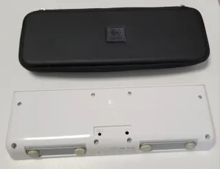 Altavoces portatiles Logitech Dock MM50 para iPods