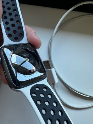 Apple Watch Series 5 Nike LTE 44mm Gris