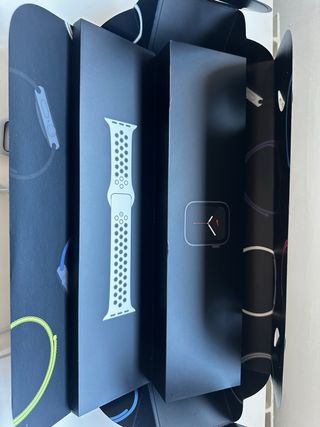 Apple Watch Series 5 Nike LTE 44mm Gris