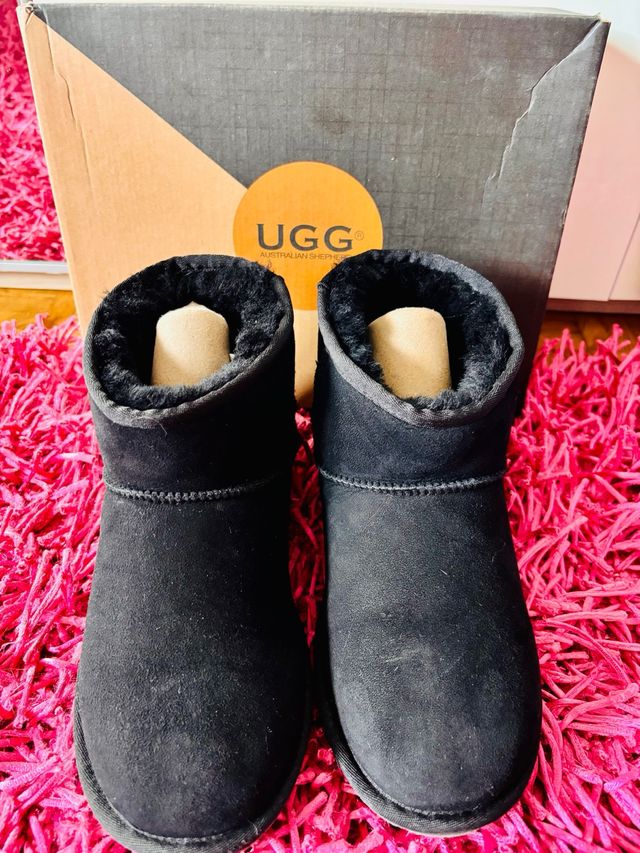 Stivali UGG Australia - neri