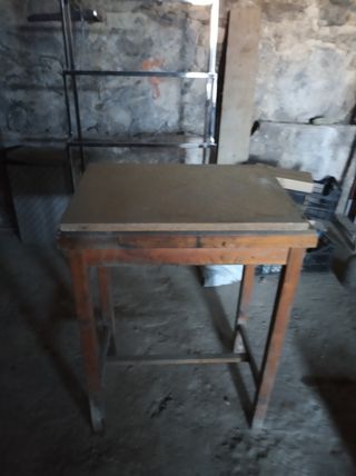 Mesa antigua de madera urge venta