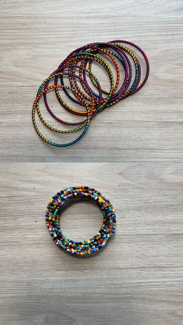 Pulseras y brazalete multicolor