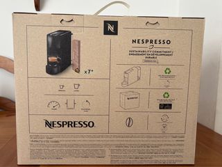 Cafetera Nespresso Essenza Mini Negra