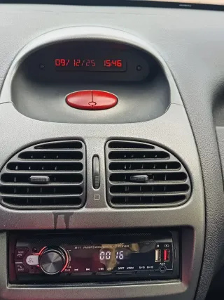 Peugeot 206 2004